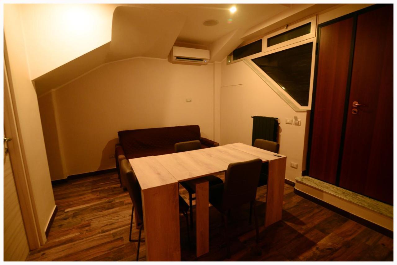 Il Villino Apartments Bari Luaran gambar